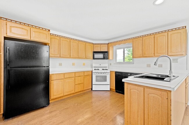 Building Photo - Available April 1st! Beautiful 3-Bedroom Home in Clairton!