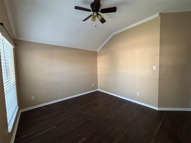 Building Photo - 10715 Lyndon Meadows Dr