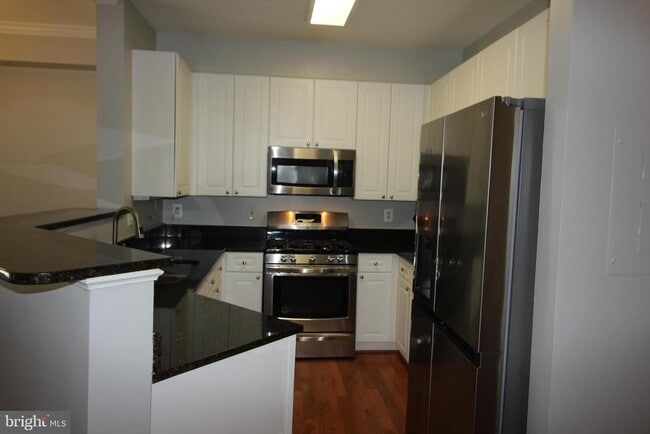 Building Photo - 2720 Bellforest Ct