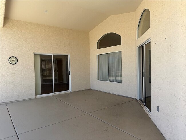 Building Photo - 2581 Highland Trail