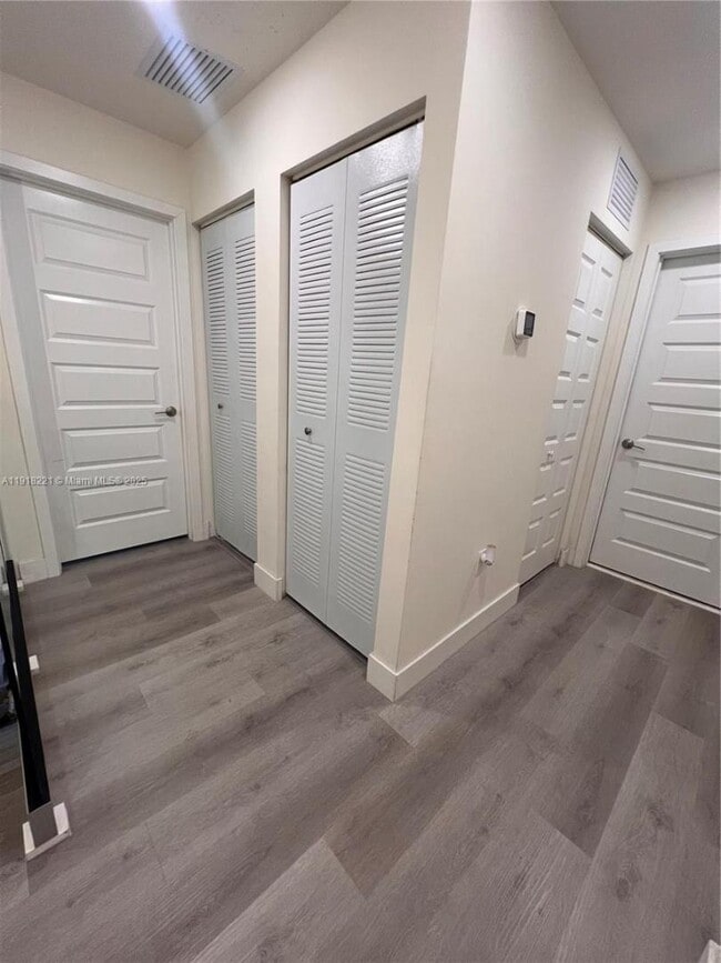 Building Photo - 10431 NW 82nd St