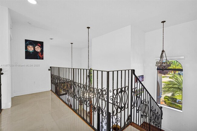 Building Photo - 5040 SW 159th Ave