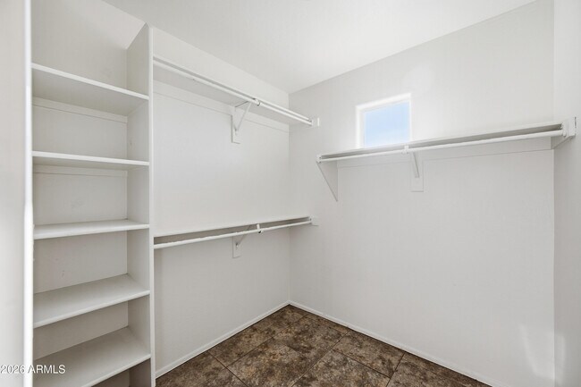 Building Photo - 5613 S 51st Dr