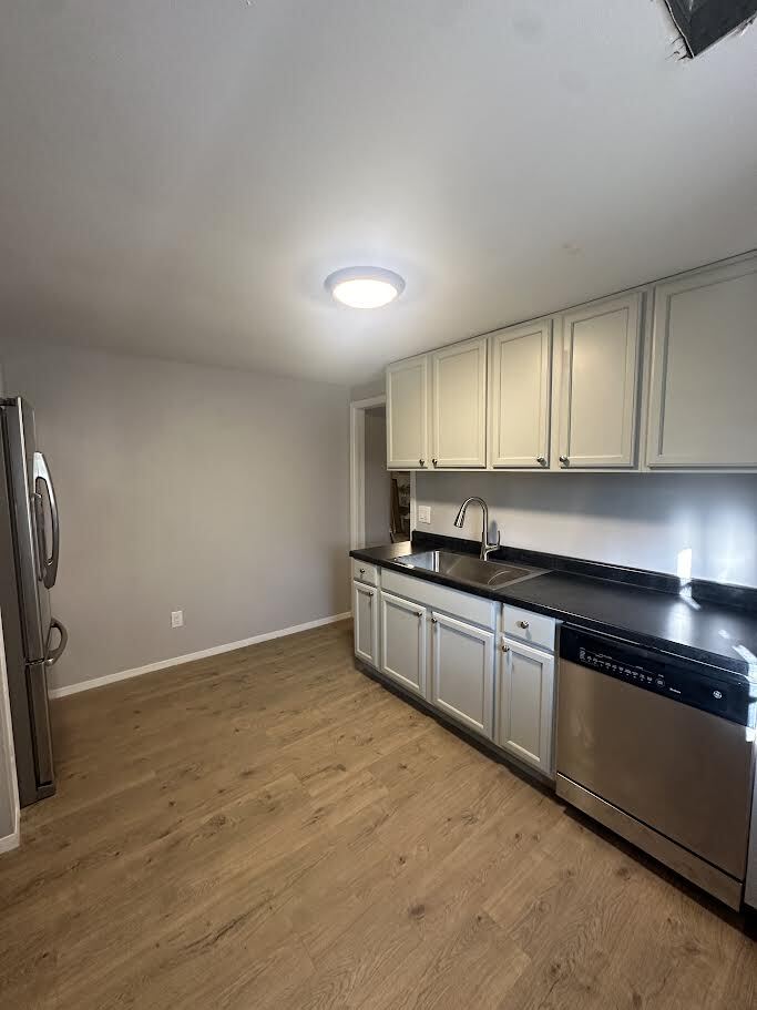 Building Photo - 612 E High St