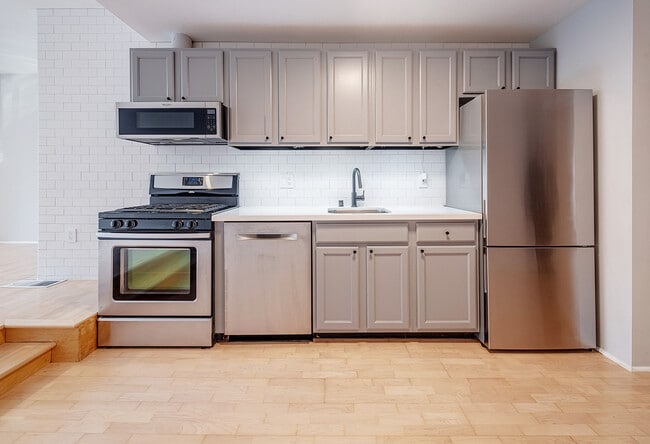 Building Photo - 755 Florida St