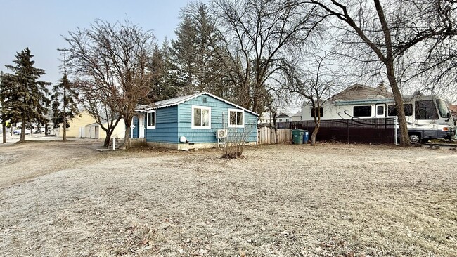 Building Photo - Cozy Post Falls 2 Bedroom Bungalow (Reside...