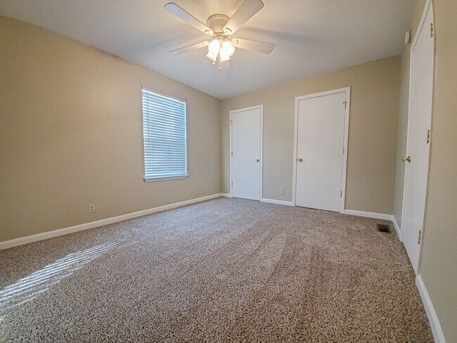 Building Photo - Two Bedroom with River Views!