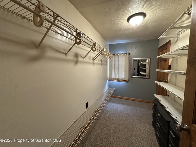 Building Photo - 548 Main St