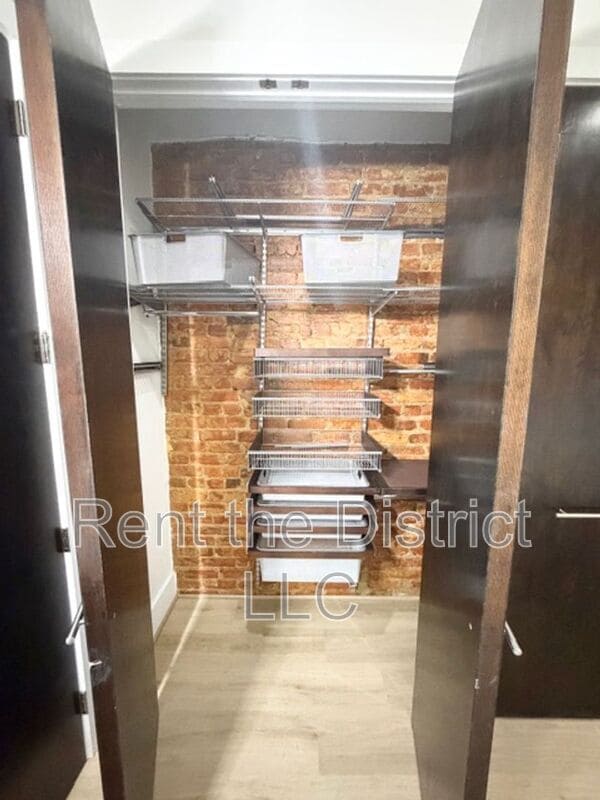 Building Photo - 1716 V St NW