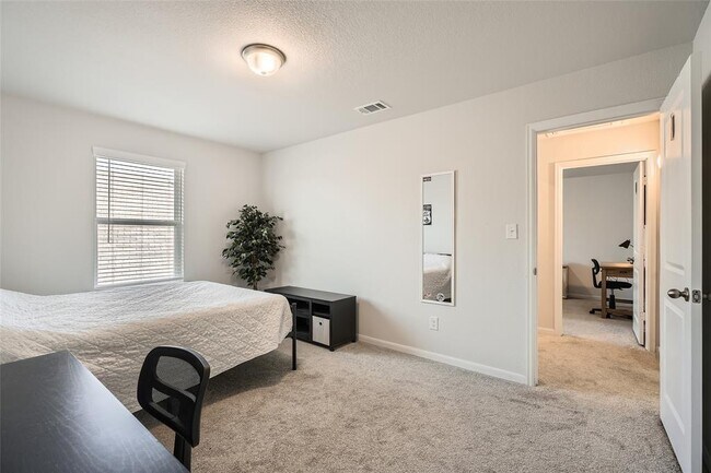 Building Photo - 658 Cherrystone Loop