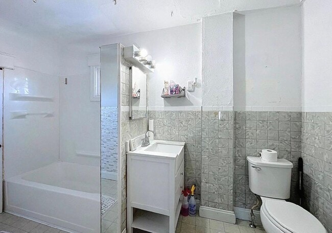 Building Photo - 1915 15th St