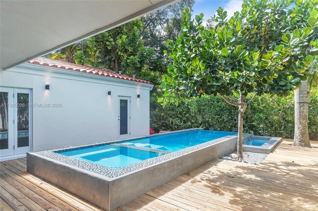 Building Photo - 776 NE 74th St