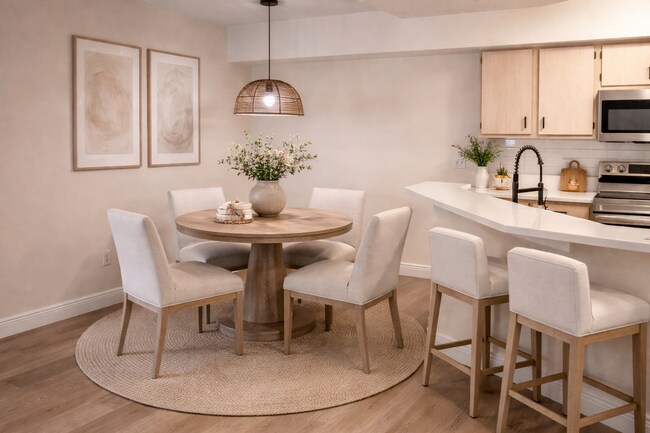 Building Photo - For Rent Beautiful  2/2 First Floor Condo at the Crest close to UCF and Valencia College !!!