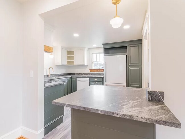 Building Photo - Beautifully Restored Belmont Gem With Fenced Yard