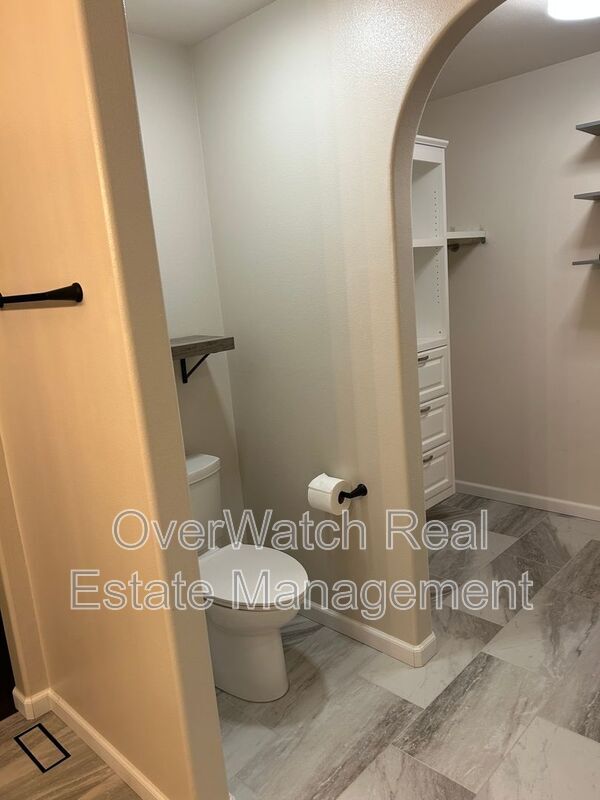 Building Photo - 10651 Concord Hill Cir