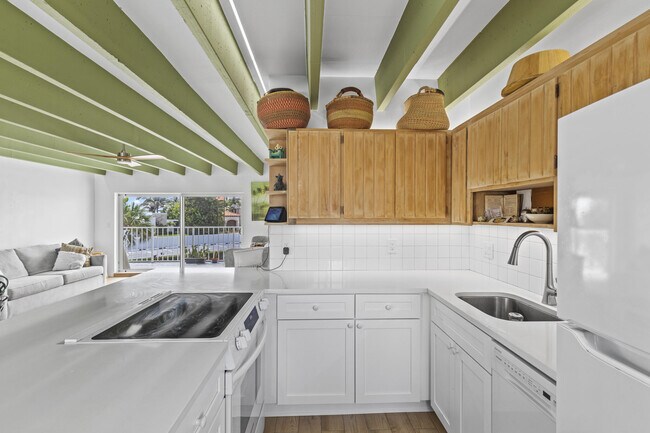 Building Photo - 3500 S Ocean Blvd