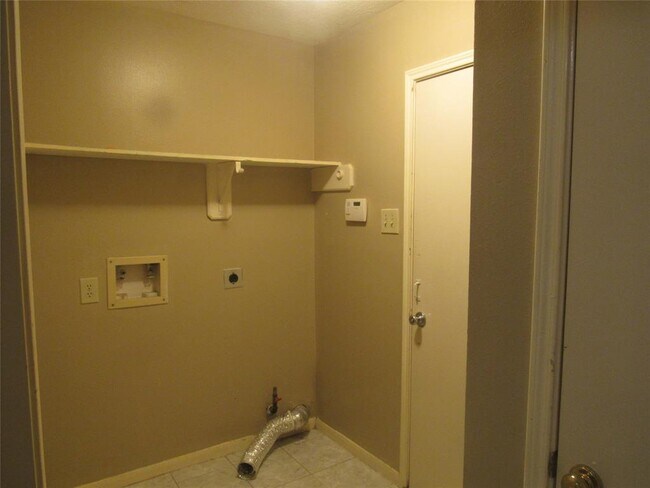 Building Photo - 5418 Imperial Grove Dr