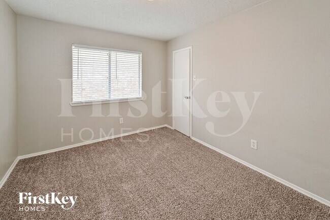 Building Photo - 7119 Tara Blue Ridge Dr