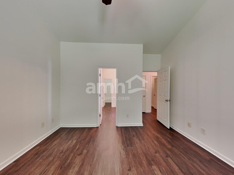 Building Photo - 2316 King Malcolm Ln