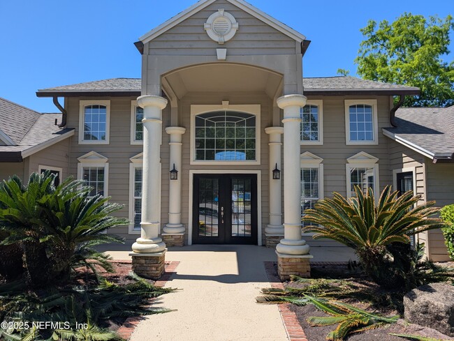 Building Photo - 10200 Belle Rive Blvd