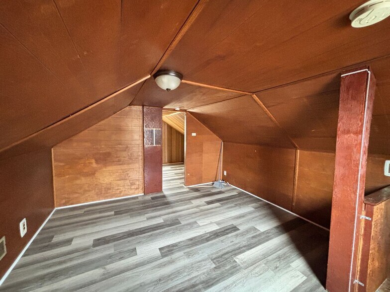 Building Photo - 13425 Georgiana Ave