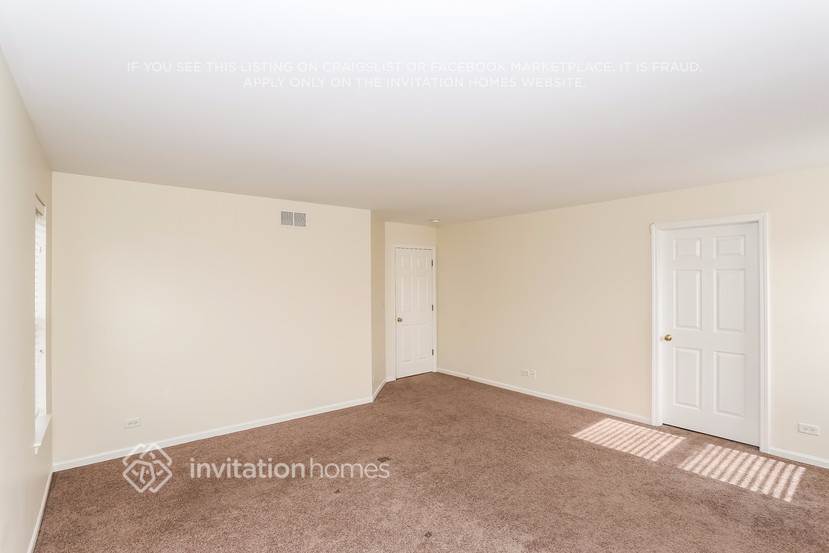 Building Photo - 3031 Chalkstone Ave