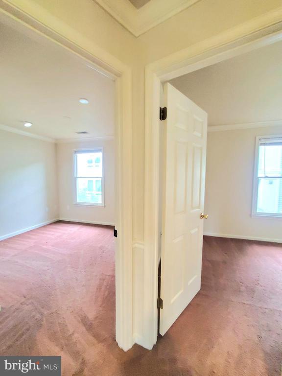 Building Photo - 742 S Granada St