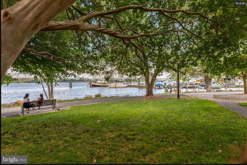 Building Photo - 635 Slaters Ln