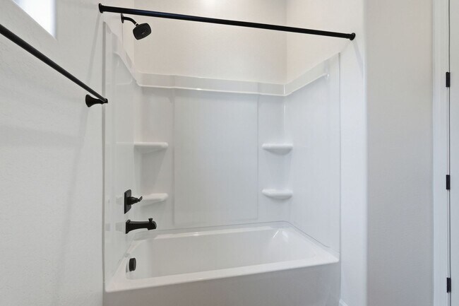 Building Photo - 2942 Manzanilla Ave
