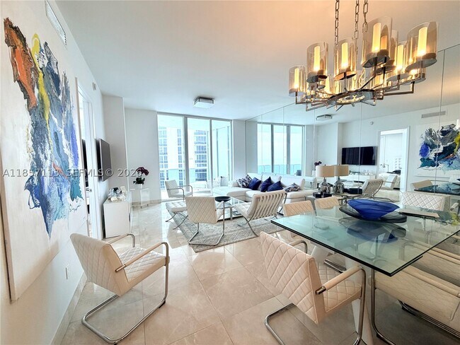 Building Photo - 16001 Collins Ave