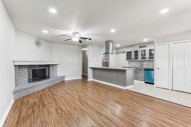 Building Photo - 540 Oldbridge Dr