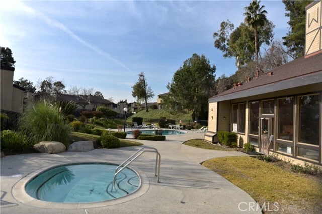 Building Photo - 3649 Cottonwood Cir