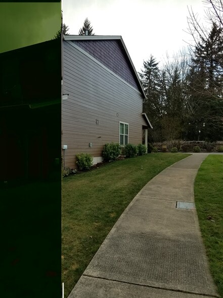 Building Photo - 3532 Hepburn St NE