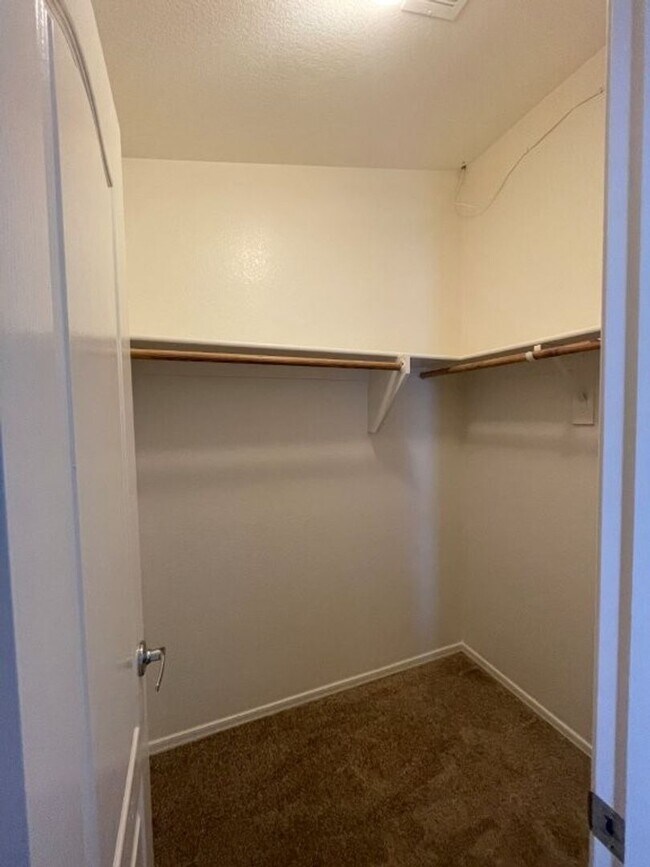 Building Photo - 2150 W Alameda Dr