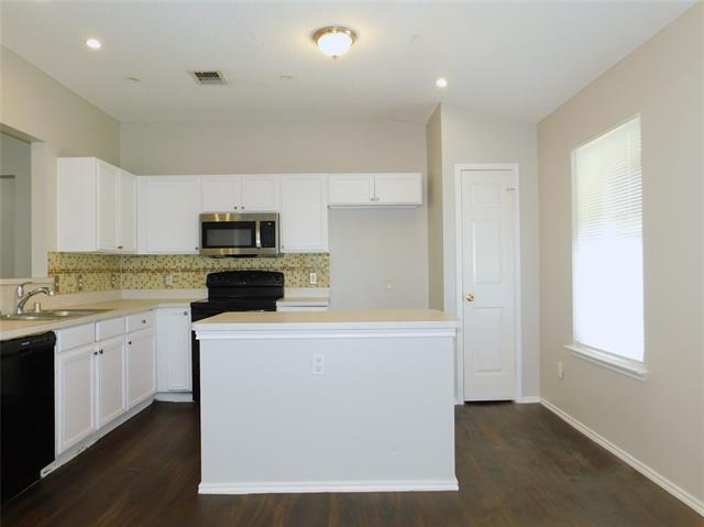 Building Photo - 1648 Crown Point Dr