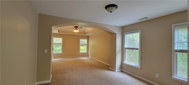 Building Photo - 130 Windsong Trail