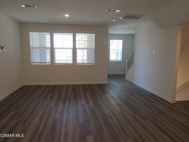 Building Photo - 527 Winchester Dr