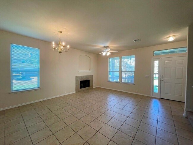 Building Photo - 251 Utterback