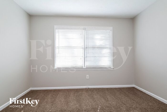 Building Photo - 5551 Four Winds Dr SW