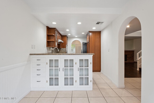 Building Photo - 29723 Strawberry Hill Dr