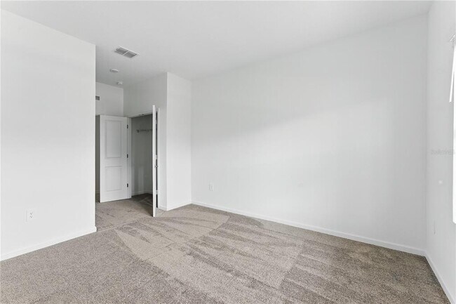 Building Photo - 2035 Rider Rain Ln