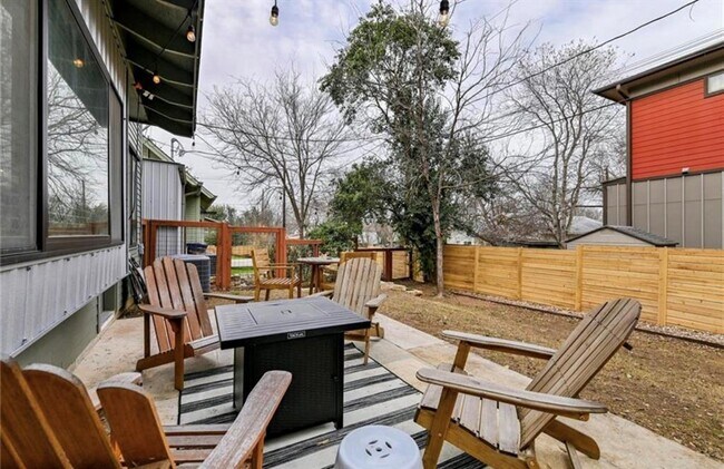 Building Photo - 3505 Villa Ct