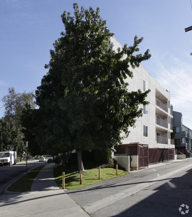 Building Photo - 4235 Arch Dr