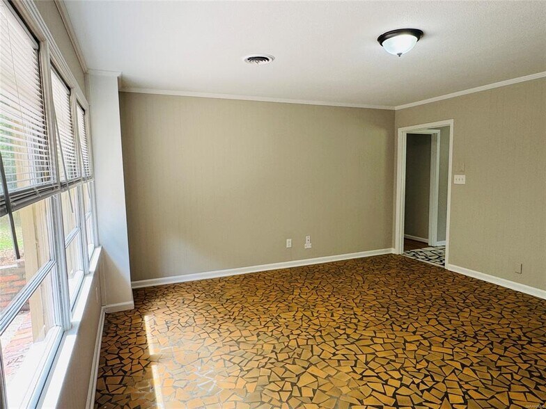 Building Photo - 2649 Burkelaun Dr