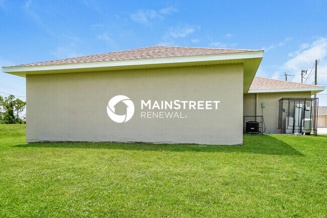 Building Photo - 3 Bedroom Pet-Friendly Home in Lehigh Acres, FL with Main Street Renewal