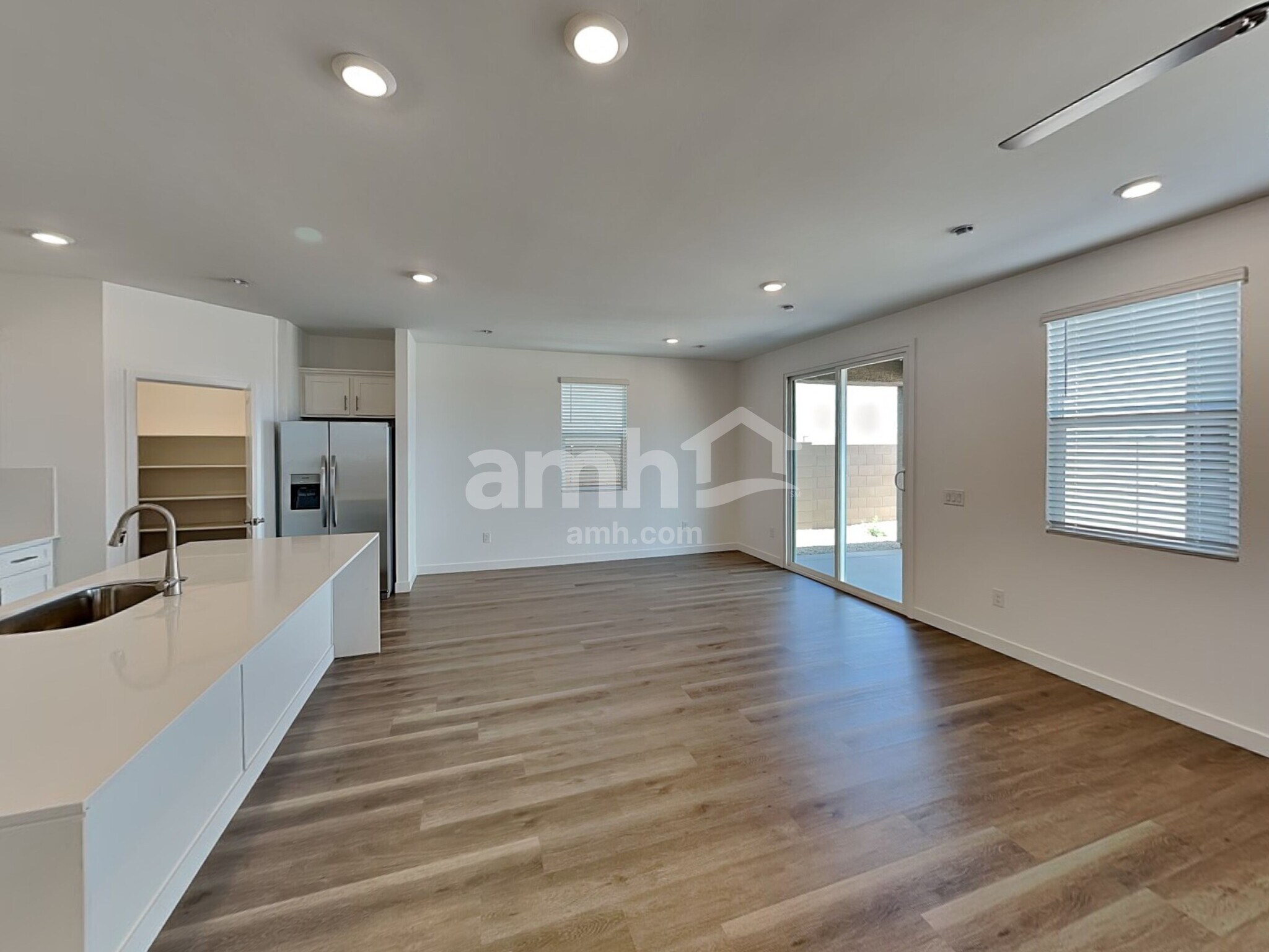 Building Photo - 9561 E Harkes Dr