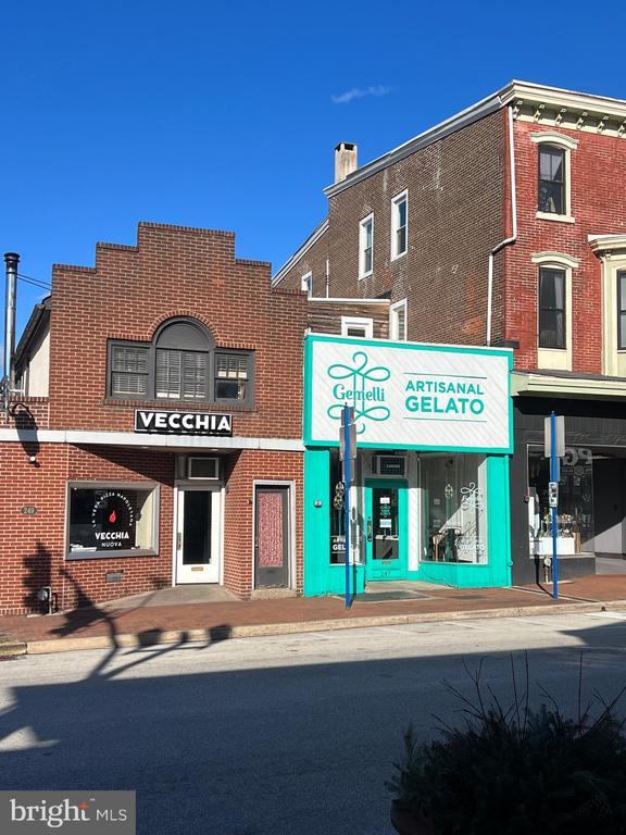 Building Photo - 316 Bridge St