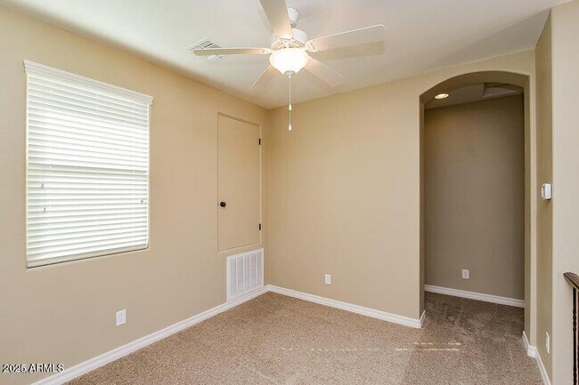 Building Photo - 888 S Annie Ln