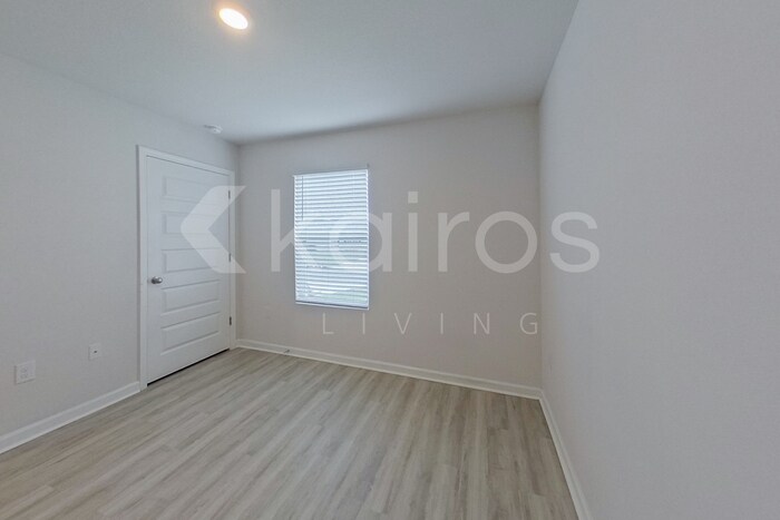 Building Photo - 209 Monarch Ln