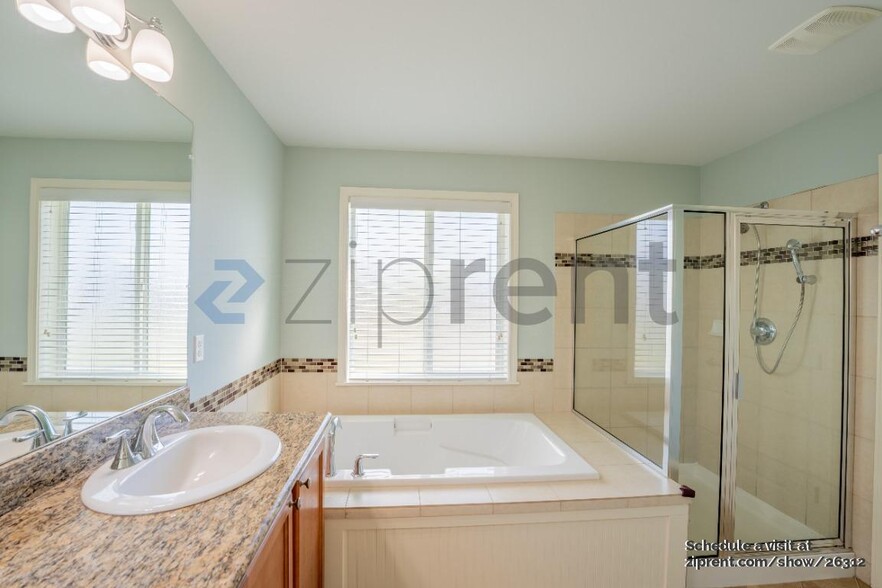 Building Photo - 3612 183rd Ln SE